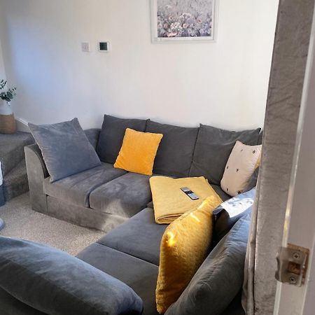 Newly Refurbished Beautiful Location 1 Bedroom Residential House Cramlington Exterior foto